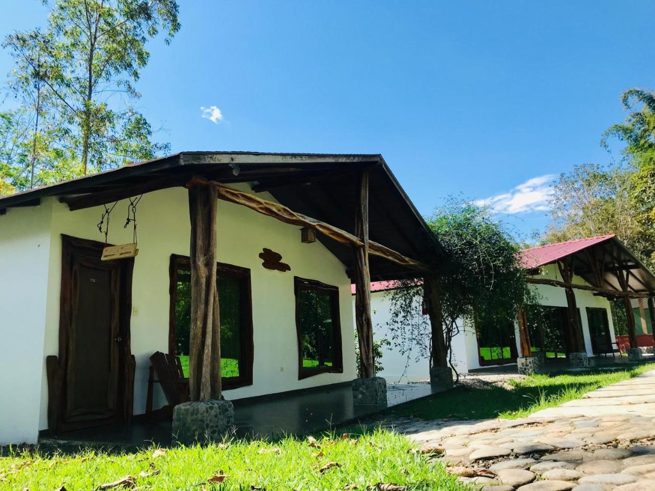 Yantzaza Hosteria Tierra Dorada מראה חיצוני תמונה